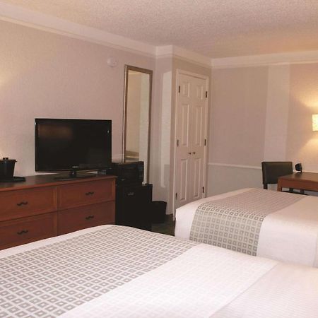 Baymont By Wyndham Lubbock - Downtown Civic Center Hotel Bagian luar foto