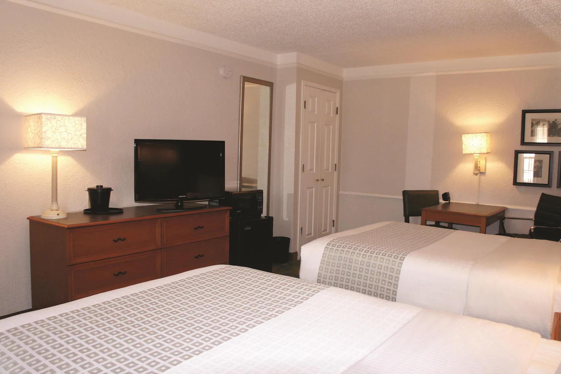 Baymont By Wyndham Lubbock - Downtown Civic Center Hotel Bagian luar foto